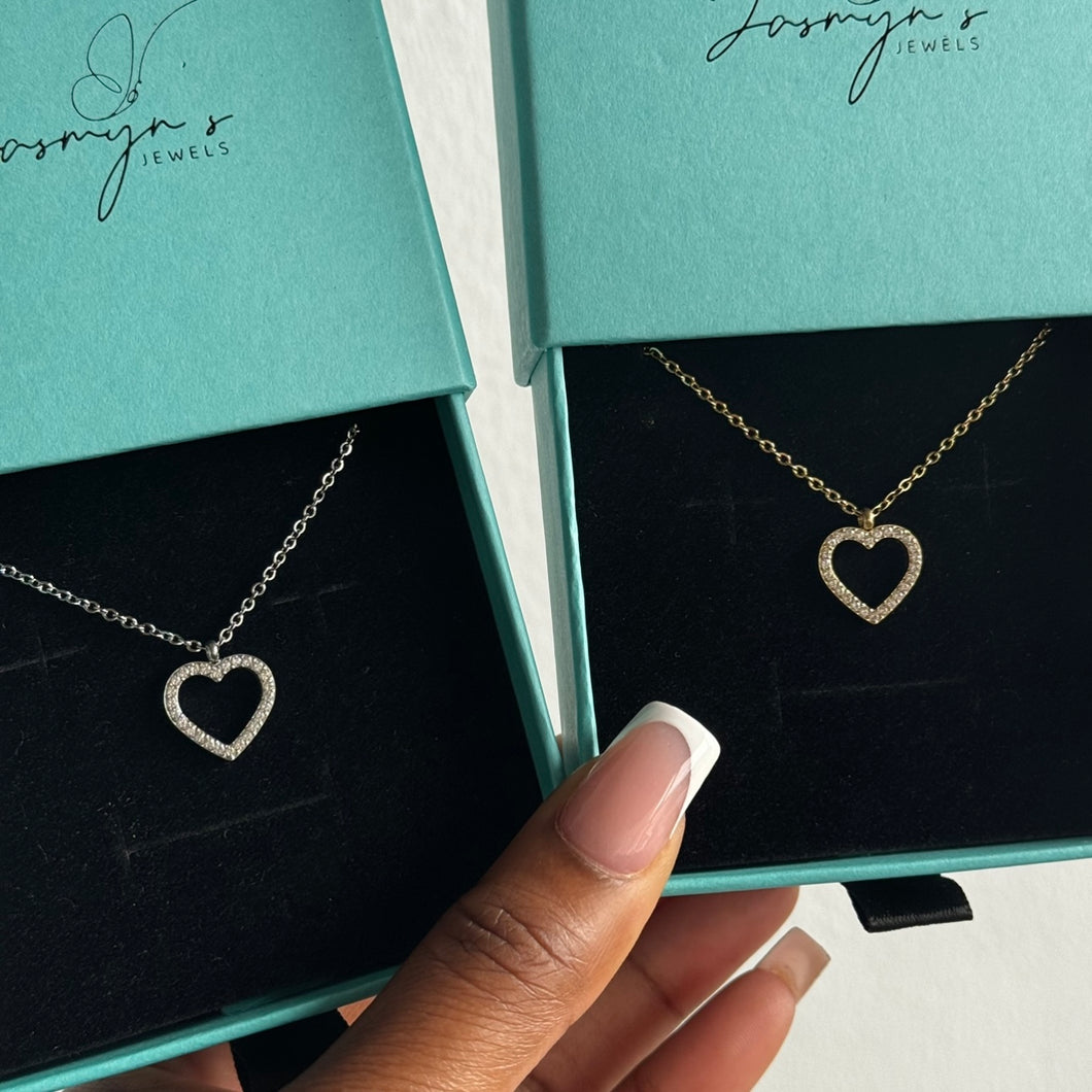 Dainty heart necklace